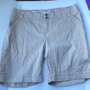 16W women shorts